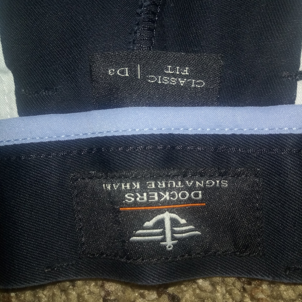 Dockers - Picture 4 of 6
